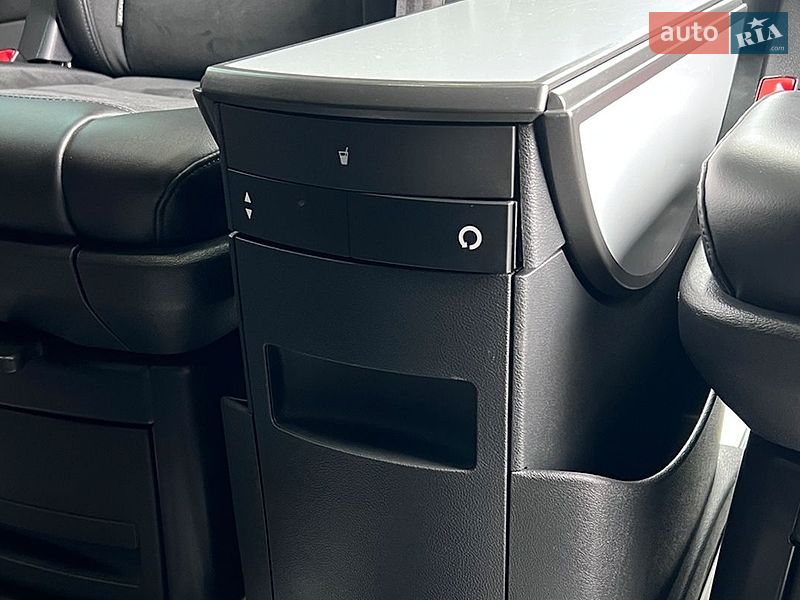 Фото Volkswagen Multivan з оголошення AUTO.RIA