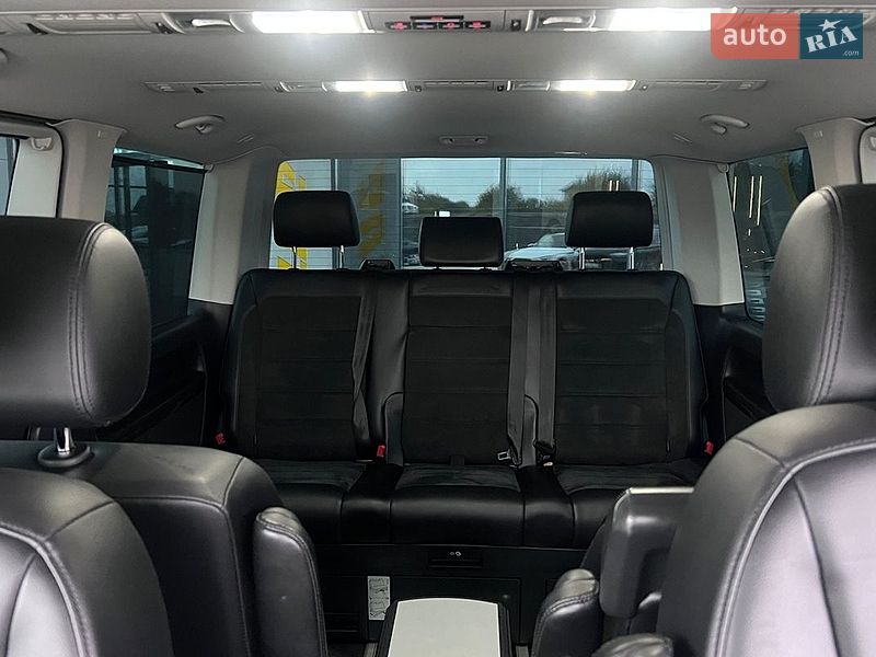 Фото Volkswagen Multivan з оголошення AUTO.RIA