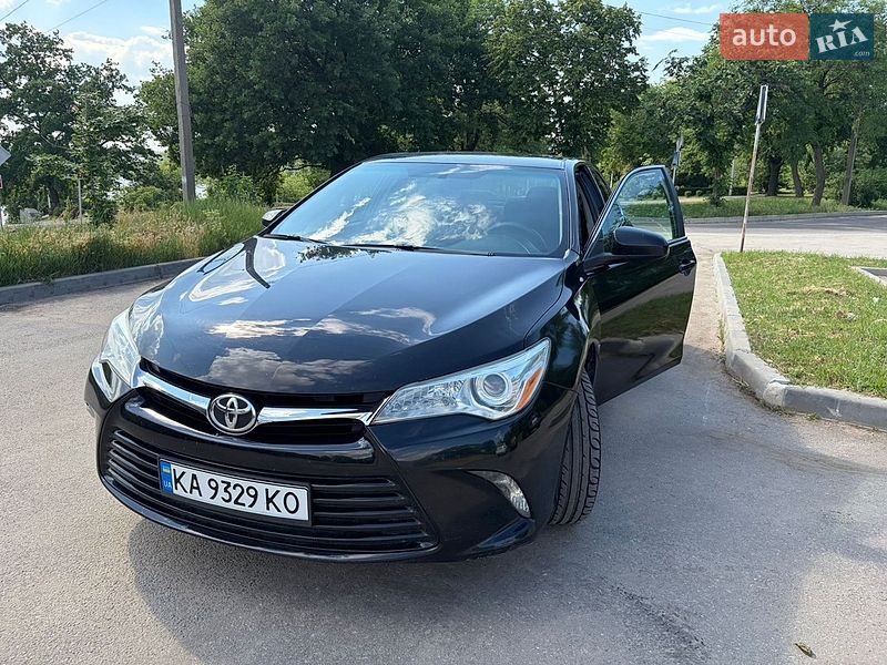 Фото Toyota Camry з оголошення AUTO.RIA