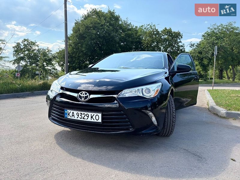 Фото Toyota Camry з оголошення AUTO.RIA