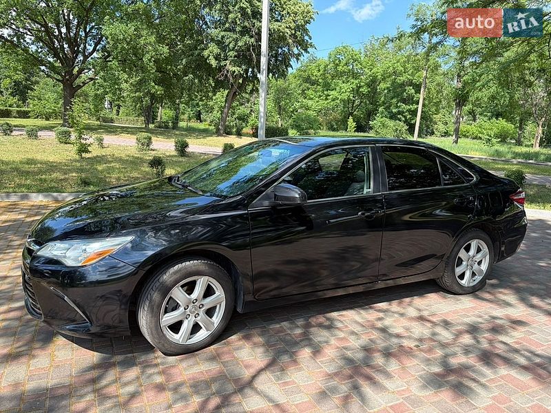 Фото Toyota Camry з оголошення AUTO.RIA
