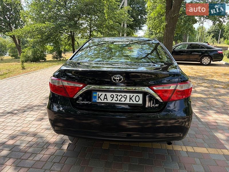 Фото Toyota Camry з оголошення AUTO.RIA