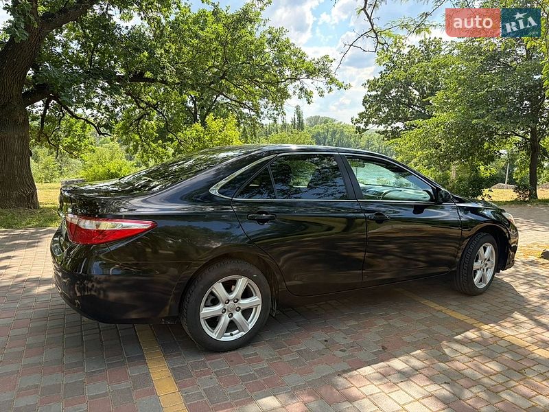 Фото Toyota Camry з оголошення AUTO.RIA