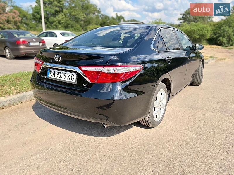 Фото Toyota Camry з оголошення AUTO.RIA