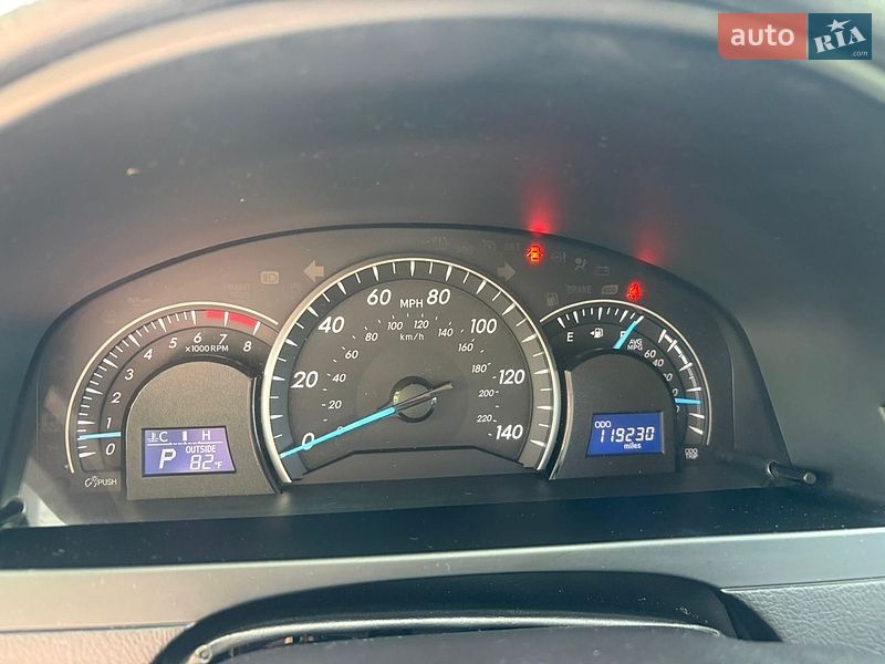 Фото Toyota Camry з оголошення AUTO.RIA