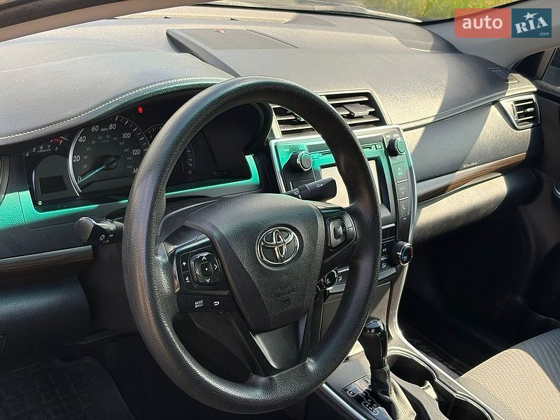 Фото Toyota Camry з оголошення AUTO.RIA