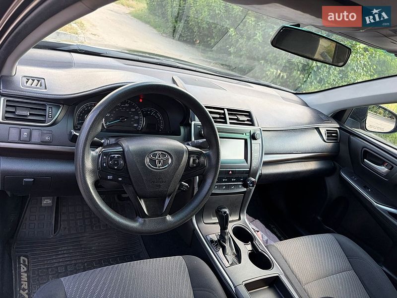 Фото Toyota Camry з оголошення AUTO.RIA