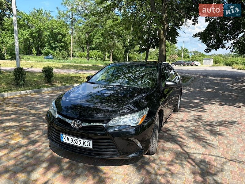 Фото Toyota Camry з оголошення AUTO.RIA