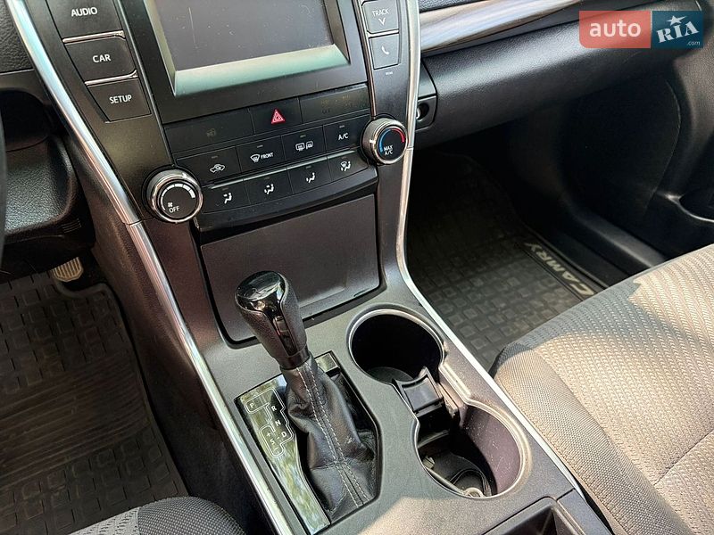 Фото Toyota Camry з оголошення AUTO.RIA