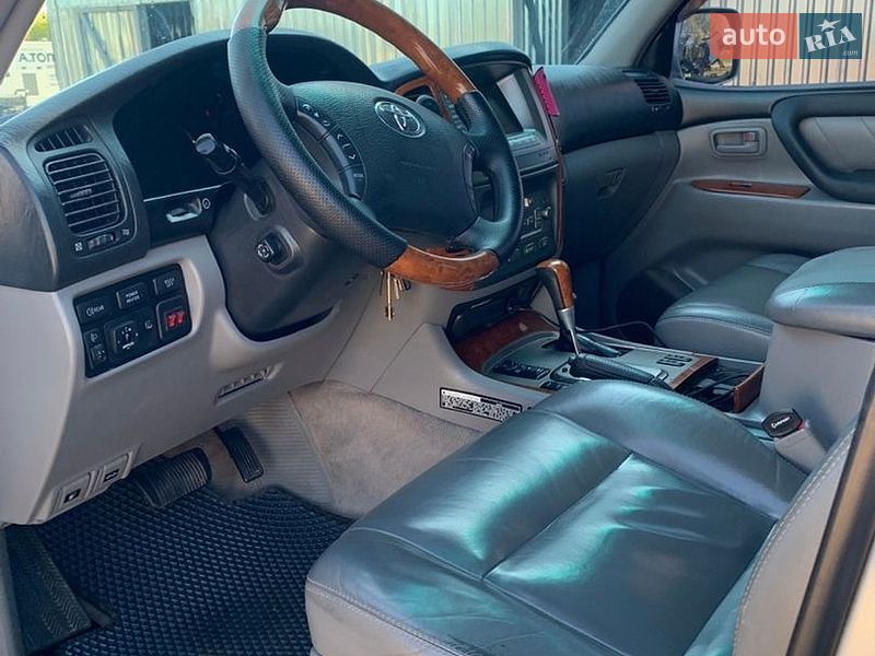 Фото Toyota Land Cruiser з оголошення AUTO.RIA