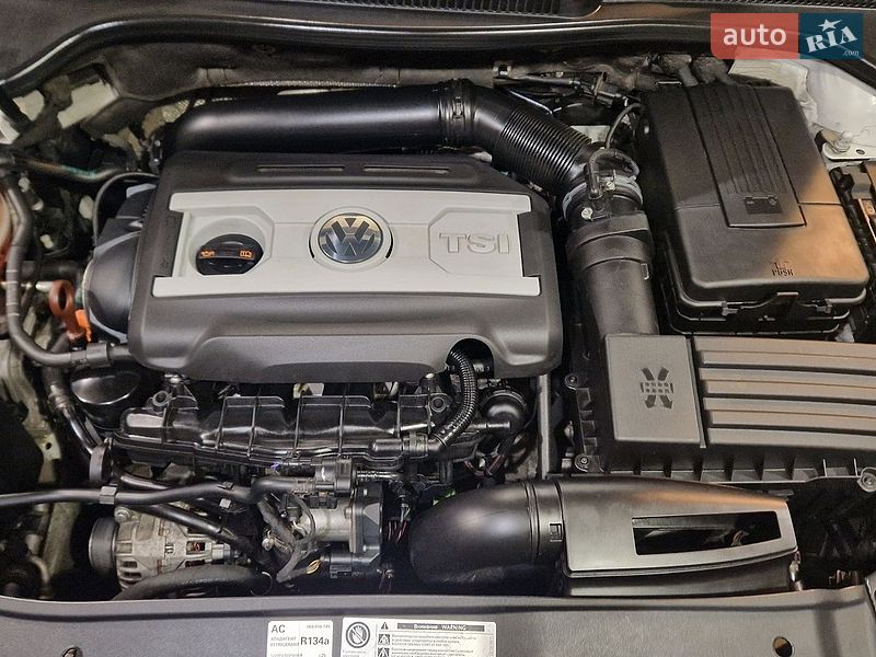 Фото Volkswagen Golf GTI з оголошення AUTO.RIA
