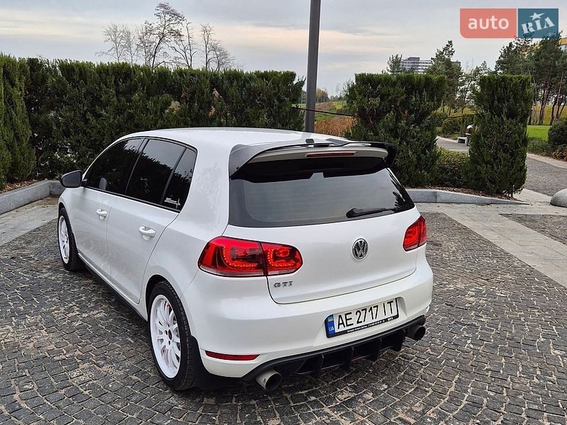 Фото Volkswagen Golf GTI з оголошення AUTO.RIA