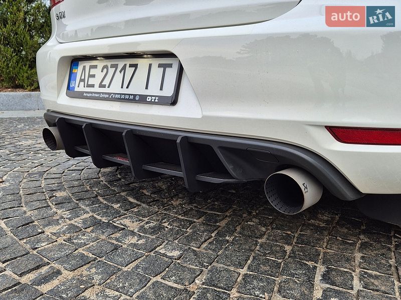 Фото Volkswagen Golf GTI з оголошення AUTO.RIA
