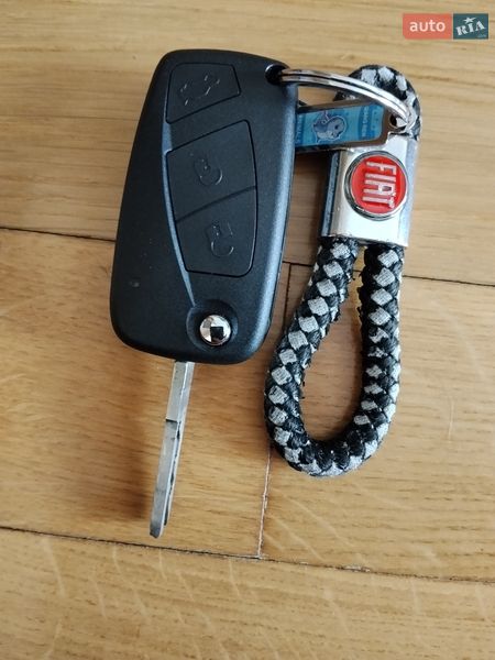 Фото Fiat Linea з оголошення AUTO.RIA