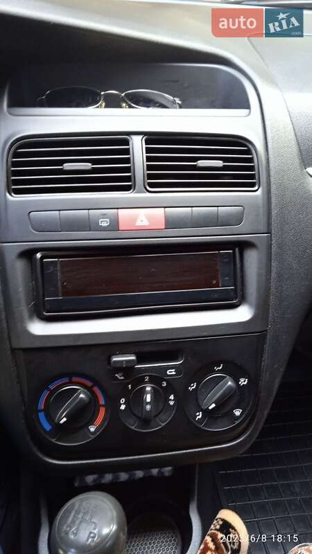 Фото Fiat Linea з оголошення AUTO.RIA