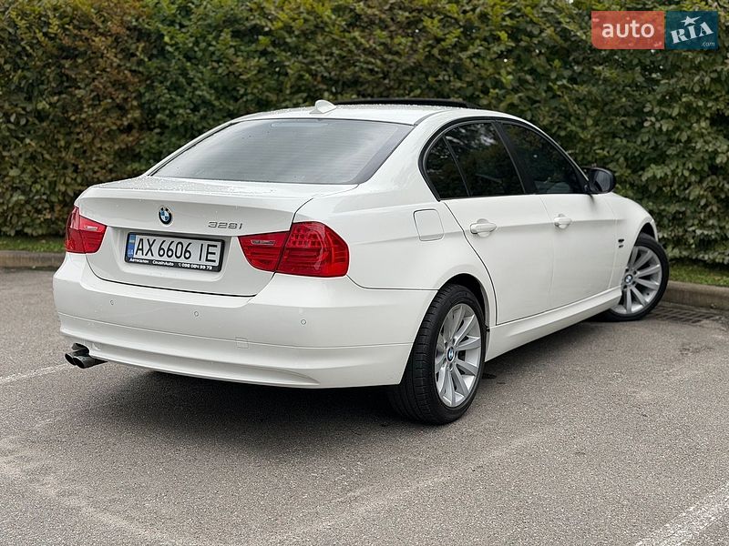 Фото BMW 3 Series з оголошення AUTO.RIA