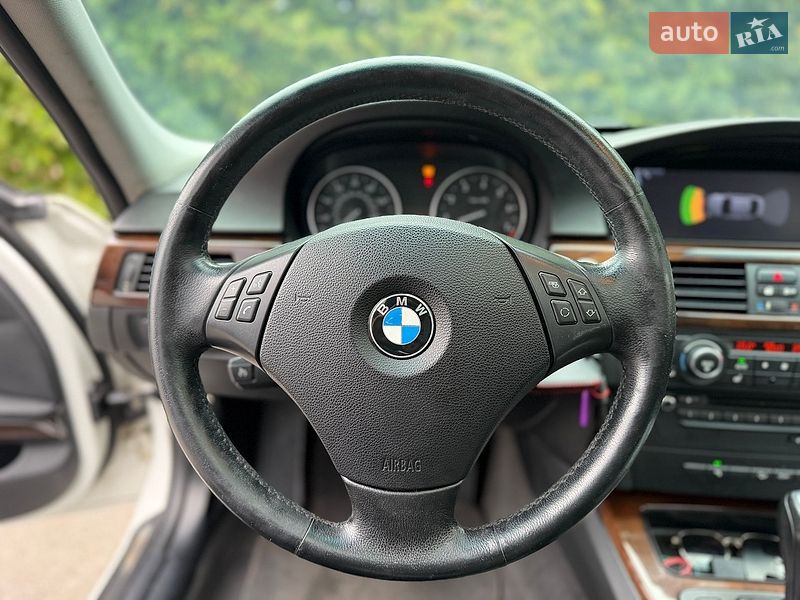 Фото BMW 3 Series з оголошення AUTO.RIA