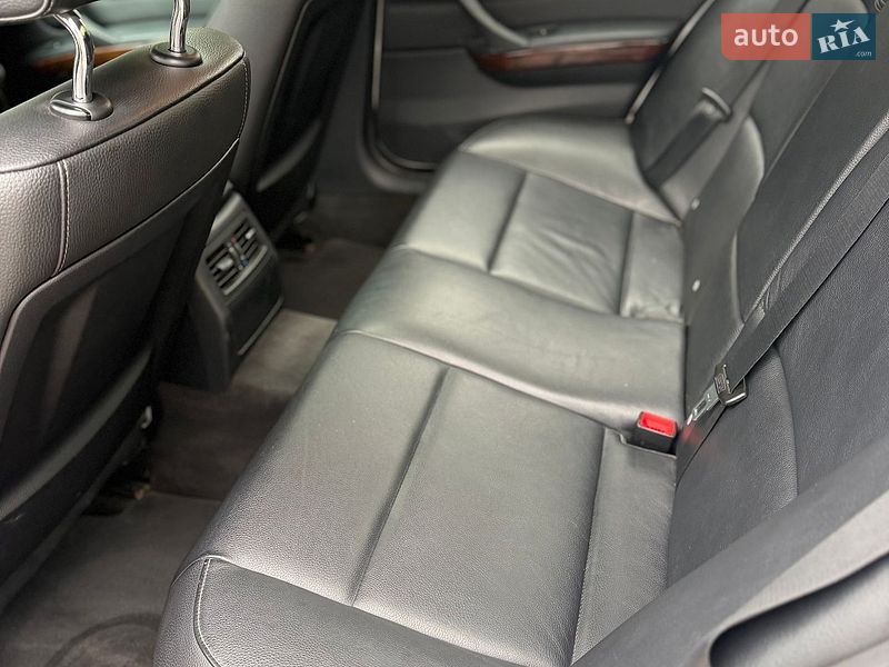 Фото BMW 3 Series з оголошення AUTO.RIA