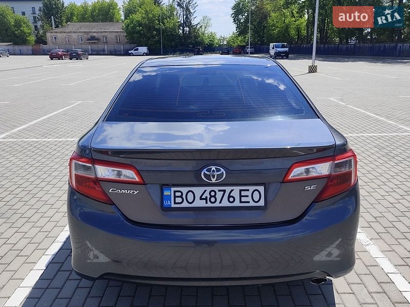 Фото Toyota Camry з оголошення AUTO.RIA