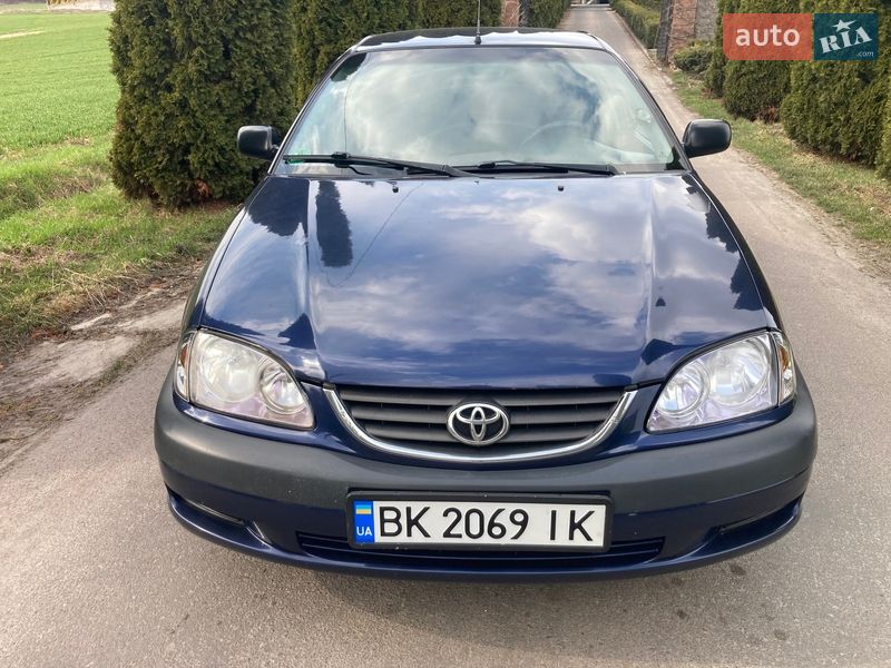 Фото Toyota Avensis з оголошення AUTO.RIA