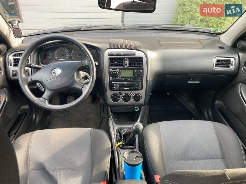 Фото Toyota Avensis з оголошення AUTO.RIA