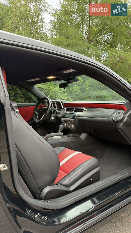 Фото Chevrolet Camaro з оголошення AUTO.RIA