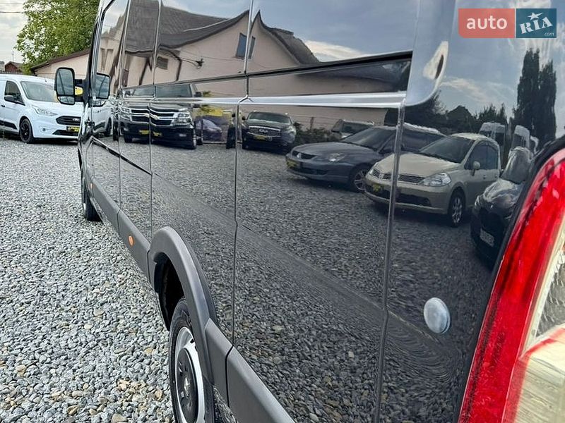 Фото Renault Master з оголошення AUTO.RIA