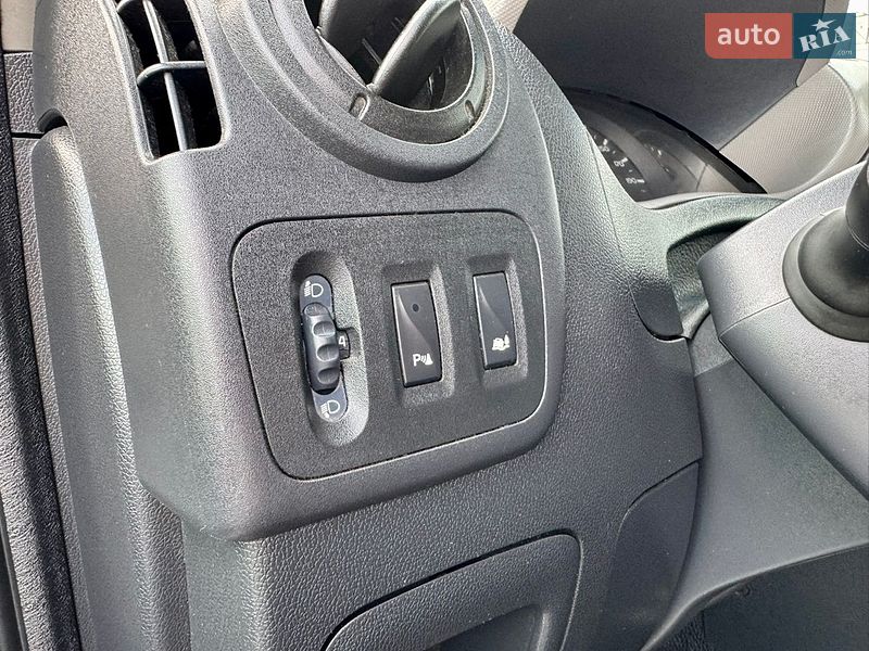Фото Renault Master з оголошення AUTO.RIA