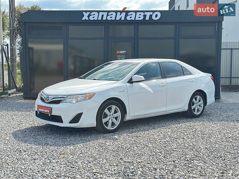 Фото Toyota Camry з оголошення AUTO.RIA