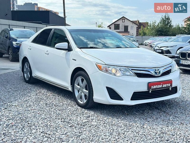 Фото Toyota Camry з оголошення AUTO.RIA