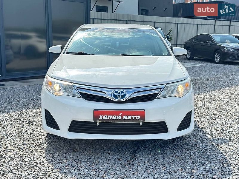 Фото Toyota Camry з оголошення AUTO.RIA