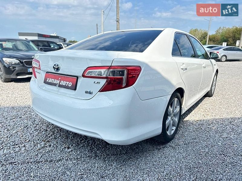 Фото Toyota Camry з оголошення AUTO.RIA