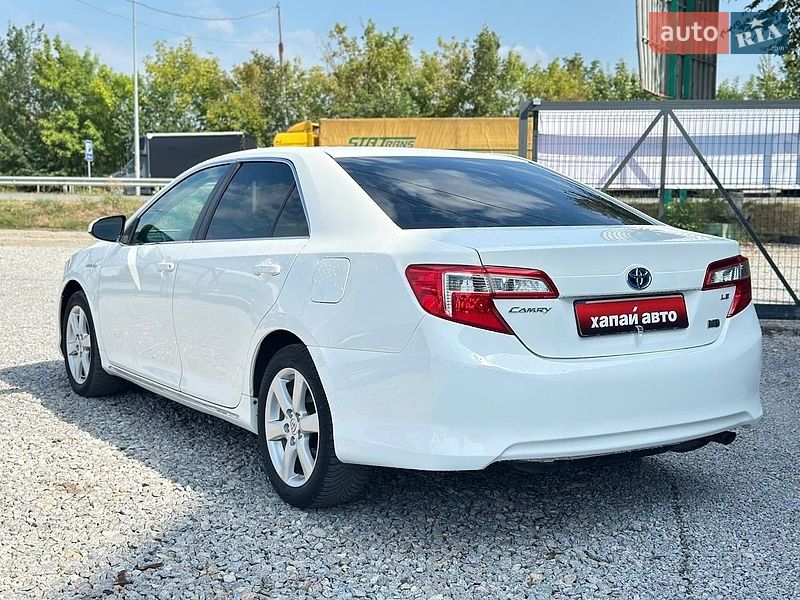 Фото Toyota Camry з оголошення AUTO.RIA