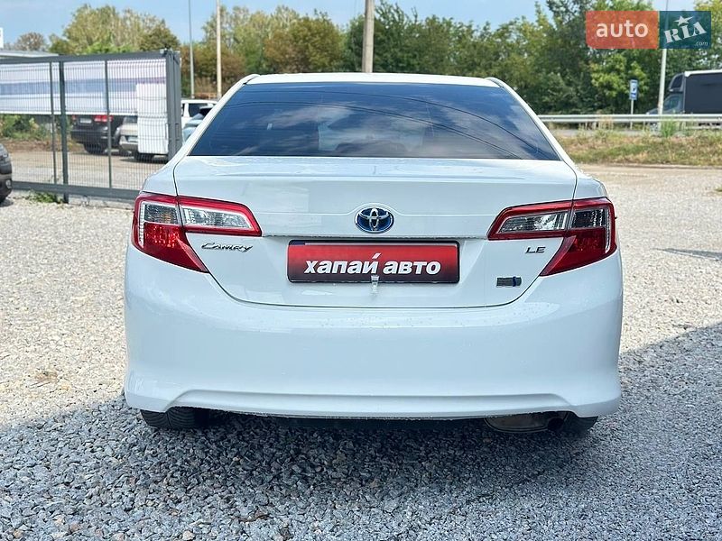 Фото Toyota Camry з оголошення AUTO.RIA