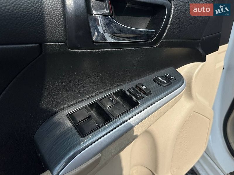 Фото Toyota Camry з оголошення AUTO.RIA