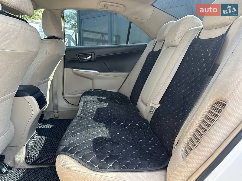 Фото Toyota Camry з оголошення AUTO.RIA