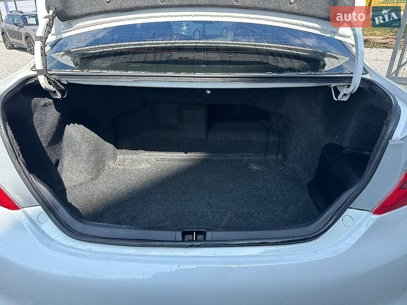 Фото Toyota Camry з оголошення AUTO.RIA