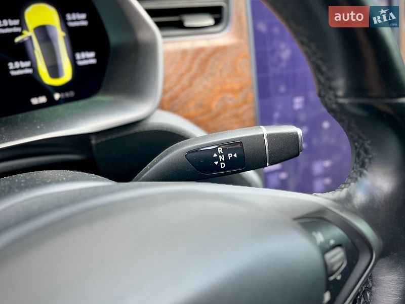 Фото Tesla Model S з оголошення AUTO.RIA