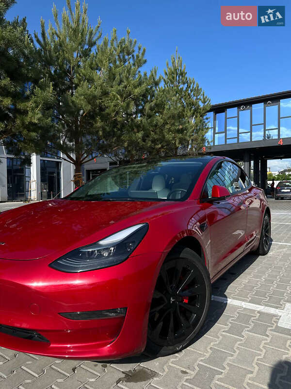 Фото Tesla Model 3 з оголошення AUTO.RIA