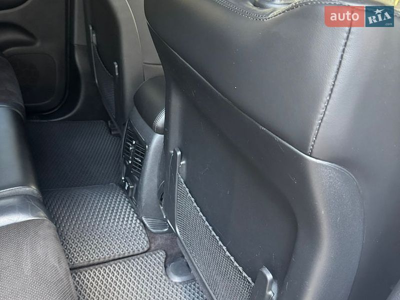 Фото Jeep Grand Cherokee з оголошення AUTO.RIA