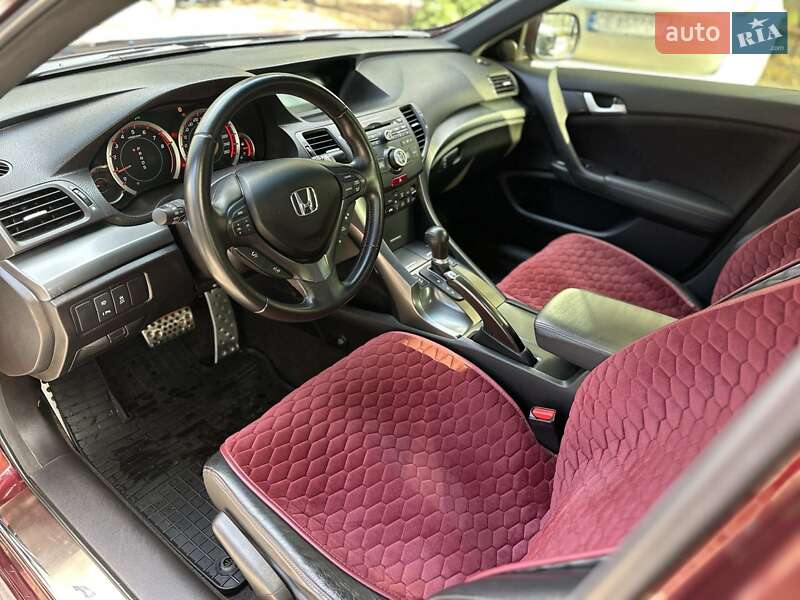 Фото Honda Accord з оголошення AUTO.RIA