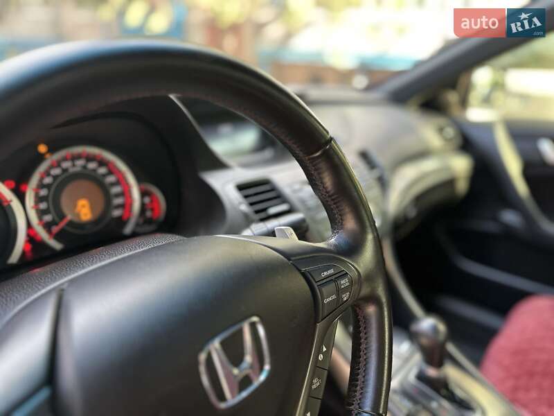 Фото Honda Accord з оголошення AUTO.RIA