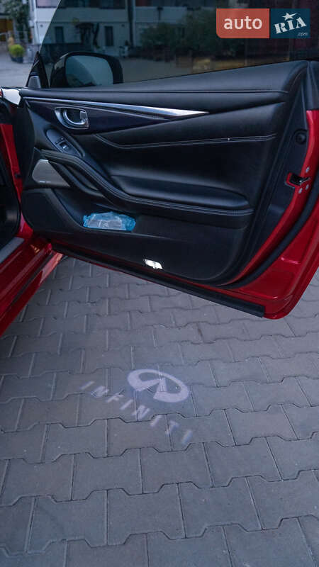 Фото Infiniti Q60 з оголошення AUTO.RIA