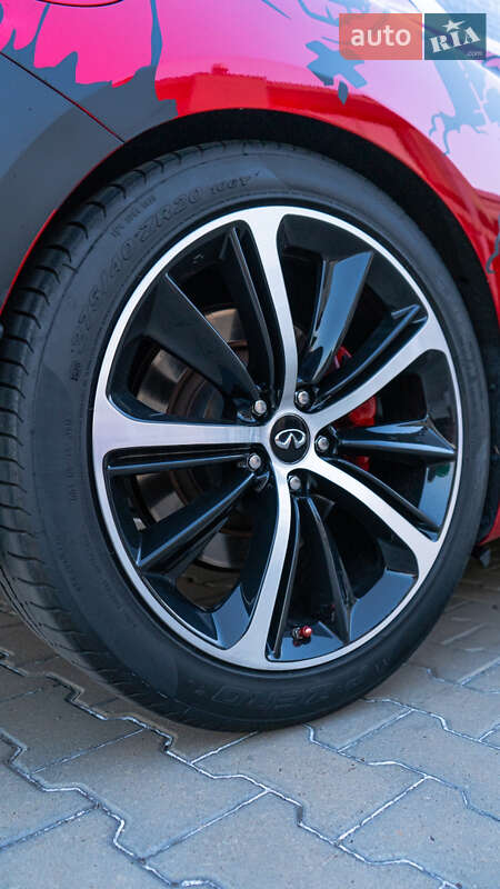 Фото Infiniti Q60 з оголошення AUTO.RIA