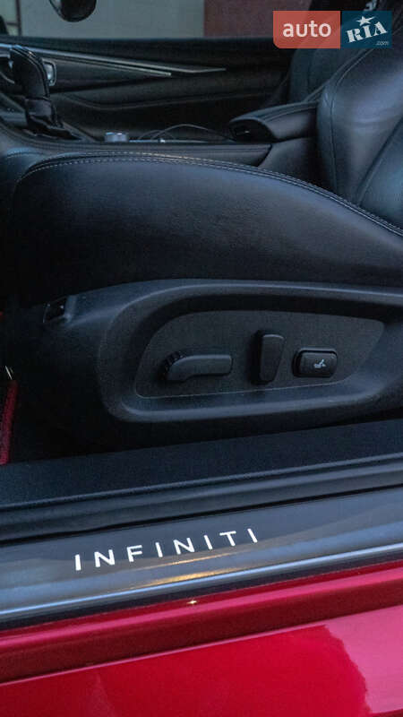Фото Infiniti Q60 з оголошення AUTO.RIA