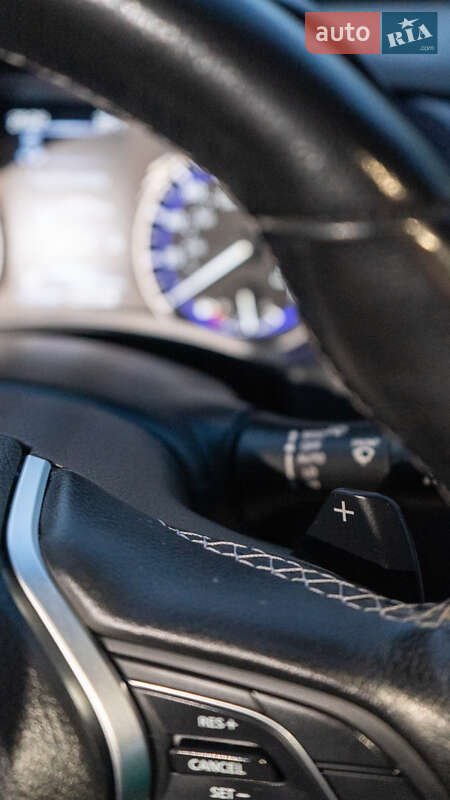 Фото Infiniti Q60 з оголошення AUTO.RIA