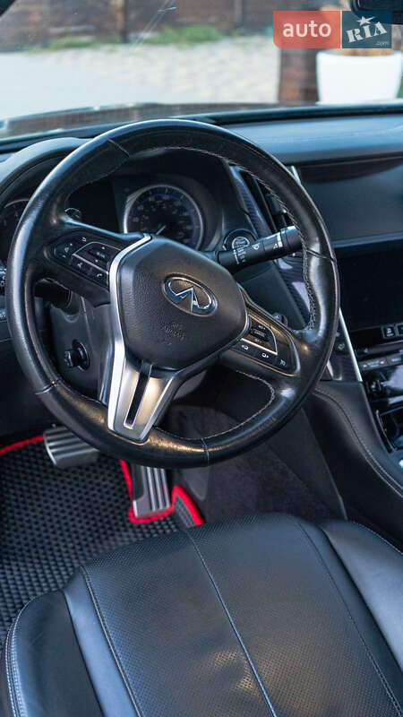 Фото Infiniti Q60 з оголошення AUTO.RIA