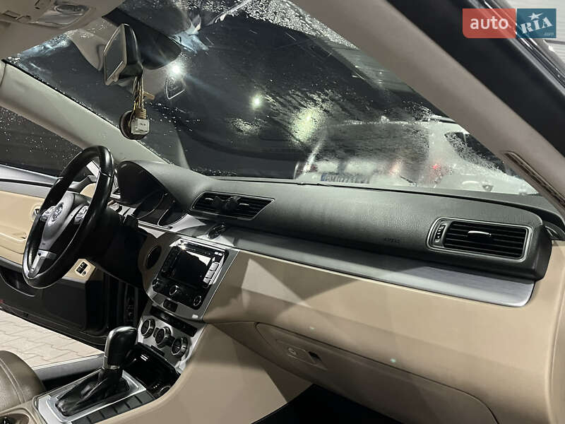 Фото Volkswagen CC / Passat CC з оголошення AUTO.RIA