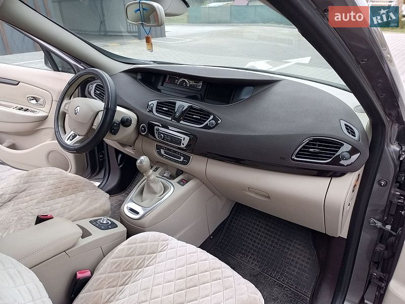 Фото Renault Scenic з оголошення AUTO.RIA