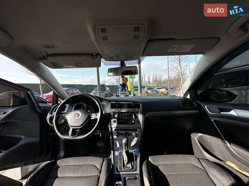 Фото Volkswagen Golf з оголошення AUTO.RIA